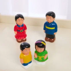 Chunky Asian Family Figures - Set of 4