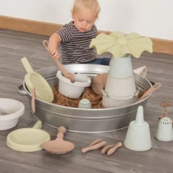 Sand and Water Kit - 21 Pieces