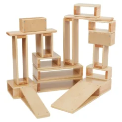 Wooden Hollow Blocks 18-Piece Set - Natural